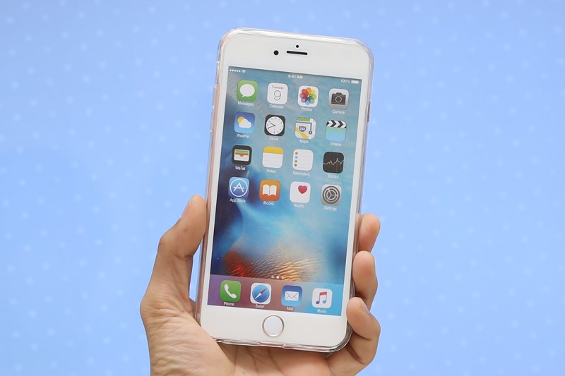 Ốp làm bằng chất liệu nhựa cao cấp mang đến cho điện thoại sự bảo vệ tốt nhất, đảm bảo cho điện thoại tránh những trầy xước do tác động ngoại lực, và hạn chế bám dấu vân tay Ốp làm bằng chất liệu nhựa cao cấp mang đến cho điện thoại sự bảo vệ tốt nhất, đảm bảo cho điện thoại tránh những trầy xước do tác động ngoại lực, và hạn chế bám dấu vân tay