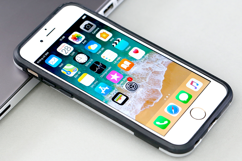 Ốp lưng iPhone 6 - 6s Nhựa chống sốc 2in1 OSMIA Bạc