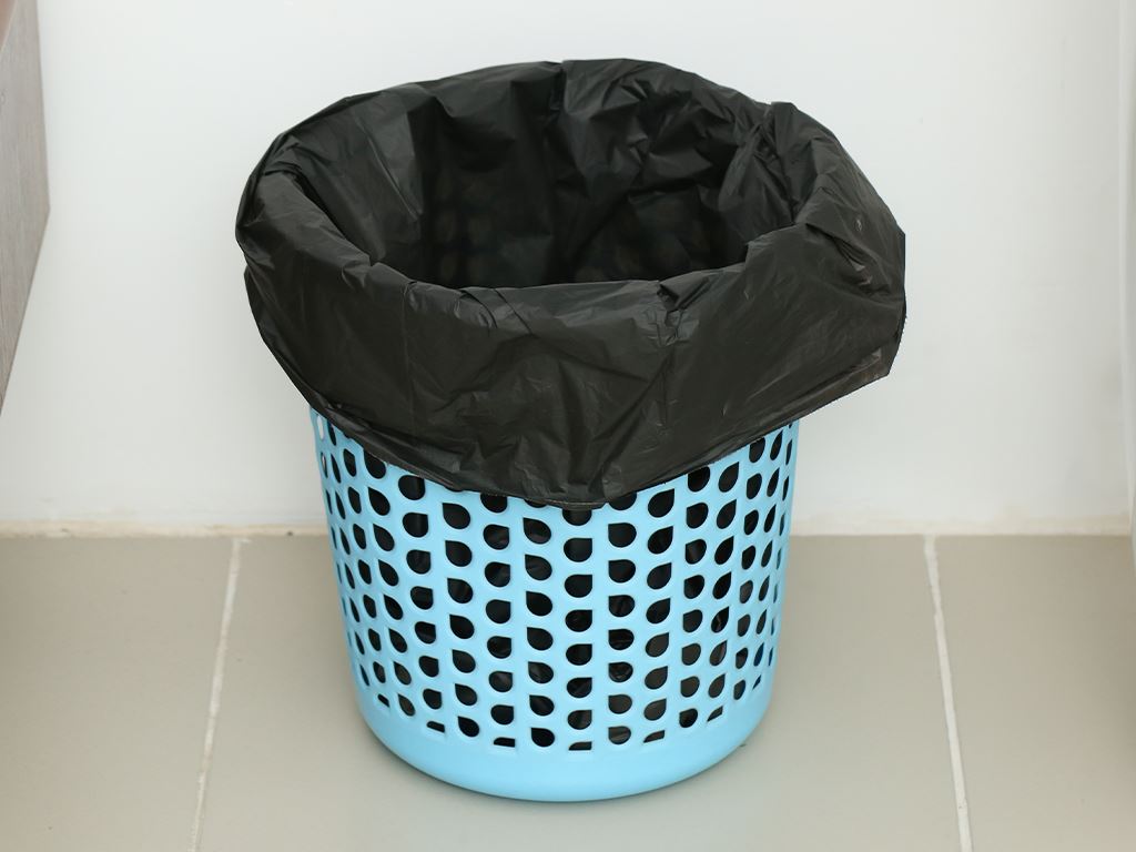 Lốc 3 cuộn túi rác đen tự huỷ sinh học Bách Hóa XANH 55x65cm (1kg) 8