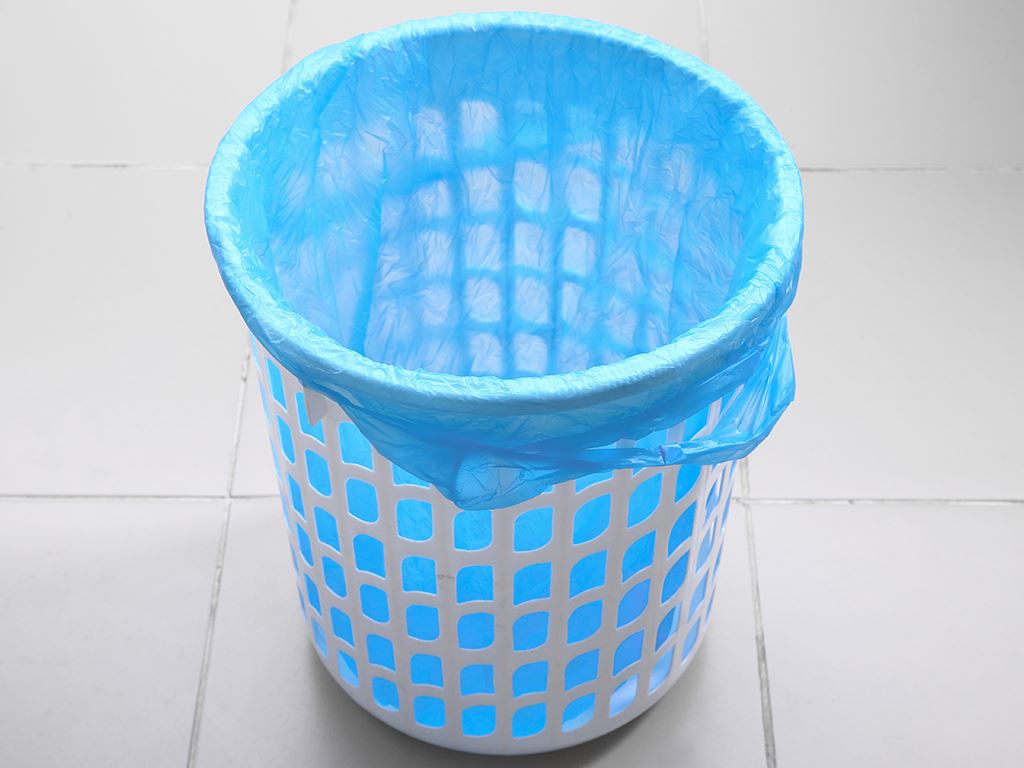 Lốc 4 cuộn túi rác nhiều màu quai xách tự huỷ sinh học Bách Hóa XANH 60x90cm 7