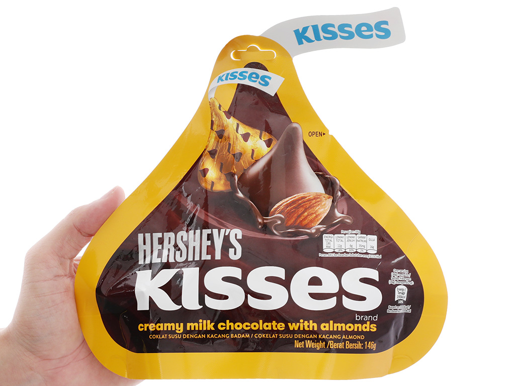 Socola kem sữa hạnh nhân Hershey's Kisses gói 146g 4