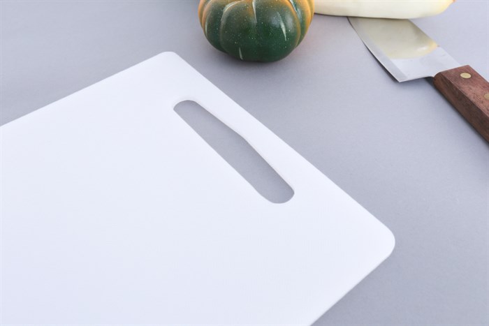 Thớt thái nhựa chữ nhật 31 x 23.5 cm Pioneer TH 001 Màu Trắng