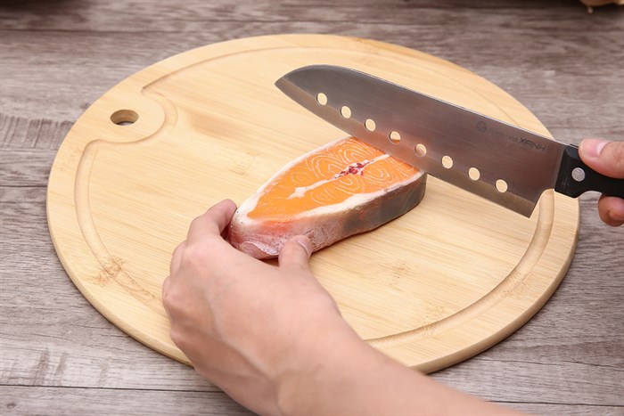 Thớt thái tre tròn 30 cm Delites SC2007-NHAT Màu Nâu nhạt