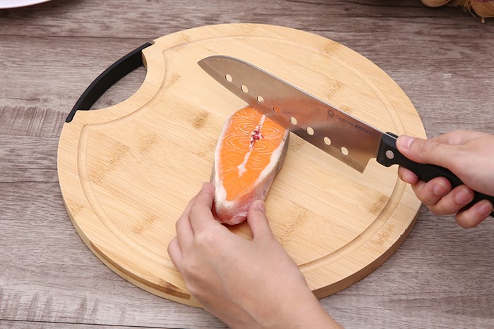 Thớt thái tre tròn 30 cm Delites SC2008-NHAT Màu Nâu nhạt