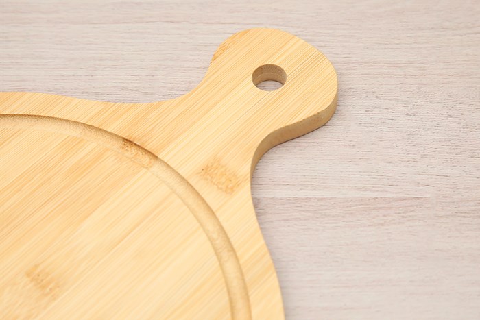 Thớt thái tre tròn có tay cầm 25 cm Delites 19102503-1 Màu Nâu