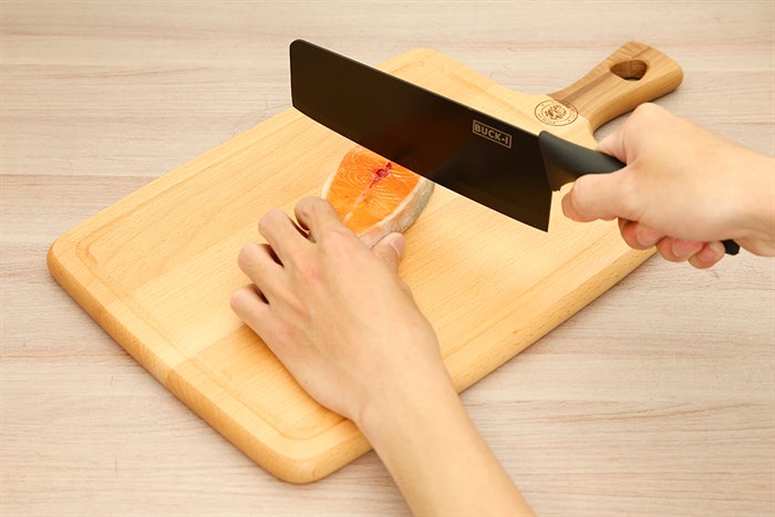 Thớt thái gỗ chữ nhật có tay cầm 43 x 25 cm Trường Sơn CN430 Màu Đen