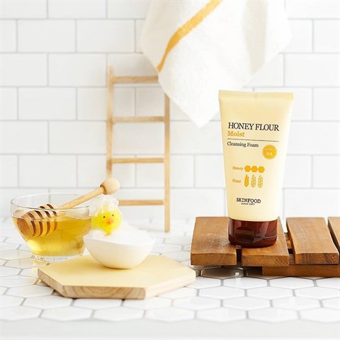 Những sữa rửa mặt dành cho da khô được chuyên gia khuyên dùng Những sữa rửa mặt dành cho da khô được chuyên gia khuyên dùng