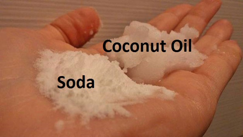 4 ways to make a simple and effective coconut oil mask at home