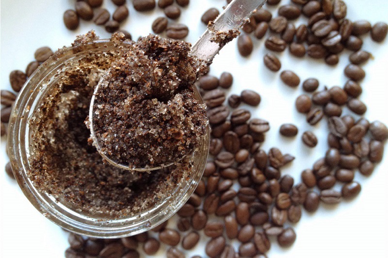 3 cách tẩy tế bào chết da mặt bằng bã cà phê được chuyên gia da liễu khuyên dùng