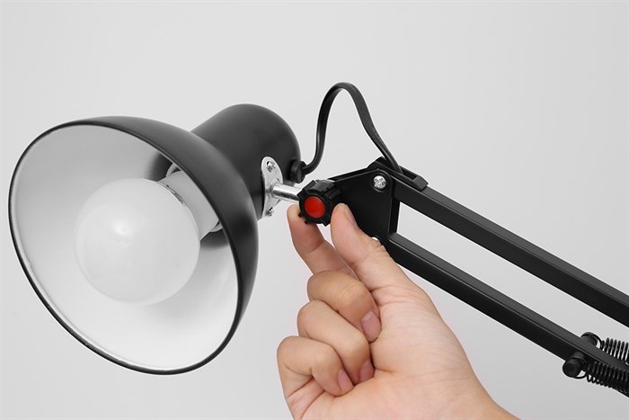 Đèn bàn học Sunhouse SHE-13LED-A6 Màu Đen