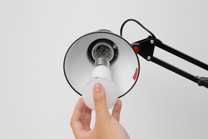 Đèn bàn học Sunhouse SHE-13LED-A6 Màu Đen