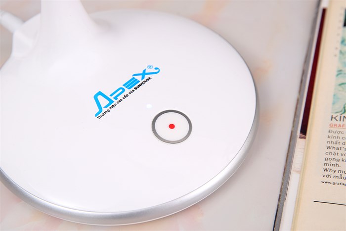 Đèn bàn Apex APE-01LED Màu Trắng