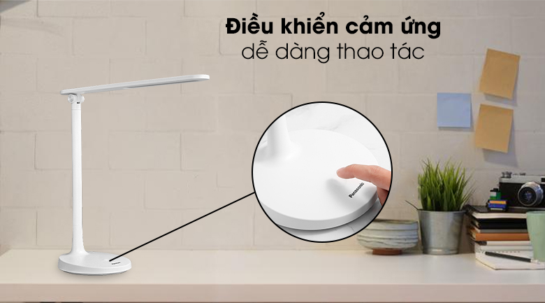 Đèn bàn sạc LED Panasonic HHGLT034188