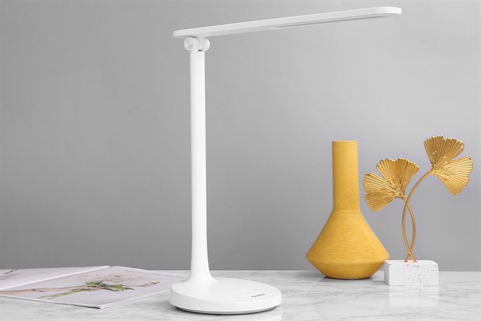 Đèn bàn sạc LED Panasonic HHGLT034188 Màu Trắng