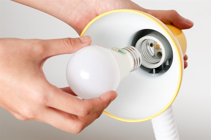 Đèn bàn học Comet CT413 Màu Vàng