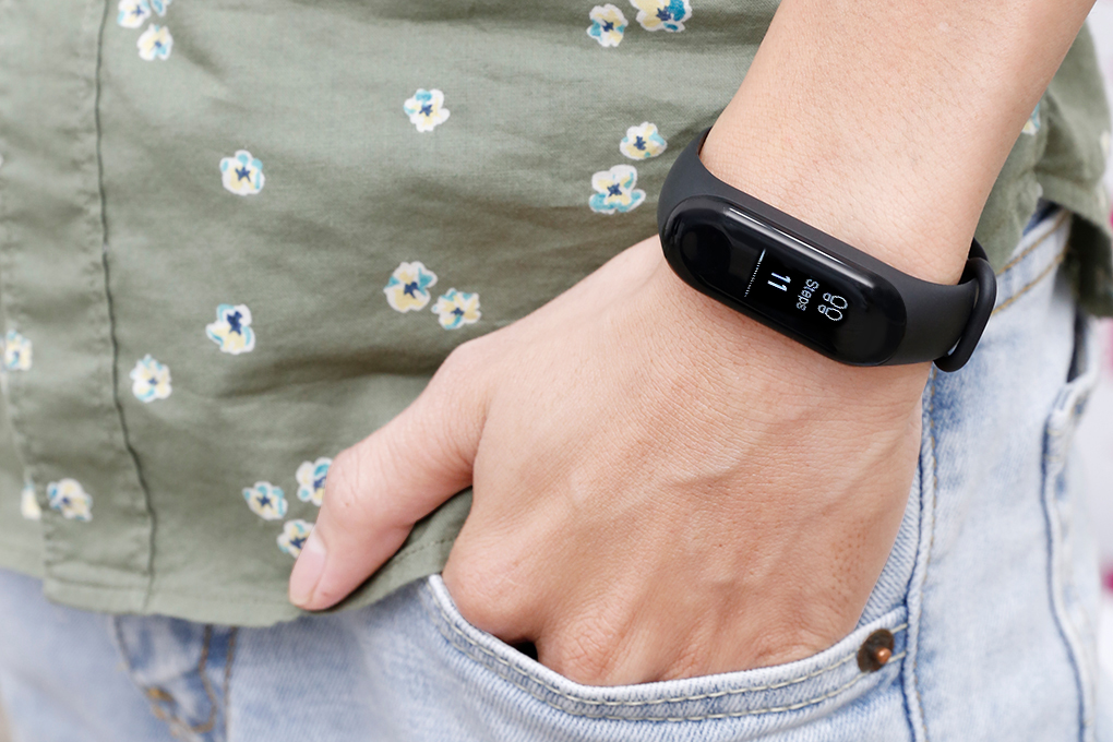 Vòng đeo tay thông minh Mi Band 3 Màu Đen