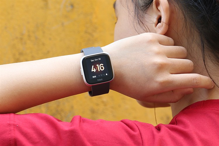 Đồng hồ thông minh Fitbit Versa dây cao su