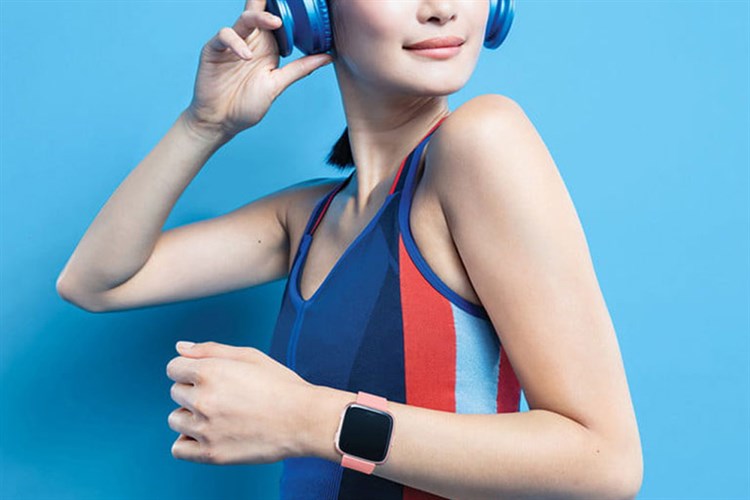 Vòng đeo tay thông minh Fitbit Versa Lite Màu Hồng
