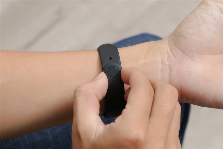 Vòng đeo tay thông minh Mi Band 4 Màu Đen