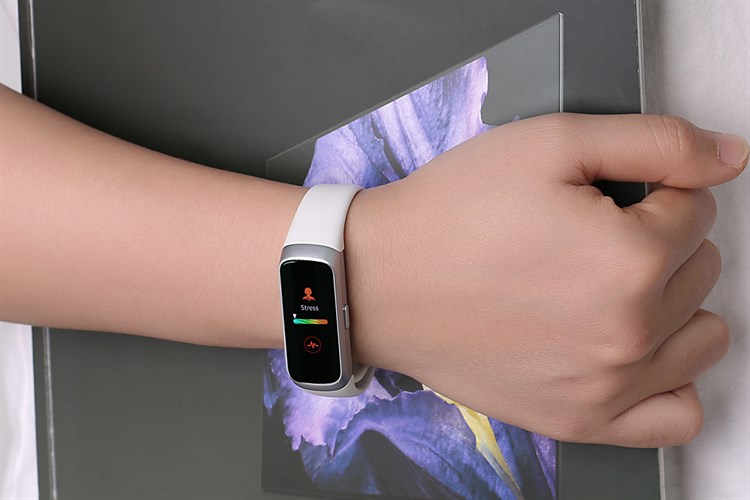 Vòng tay thông minh Samsung Galaxy Fit R370 Màu Bạc