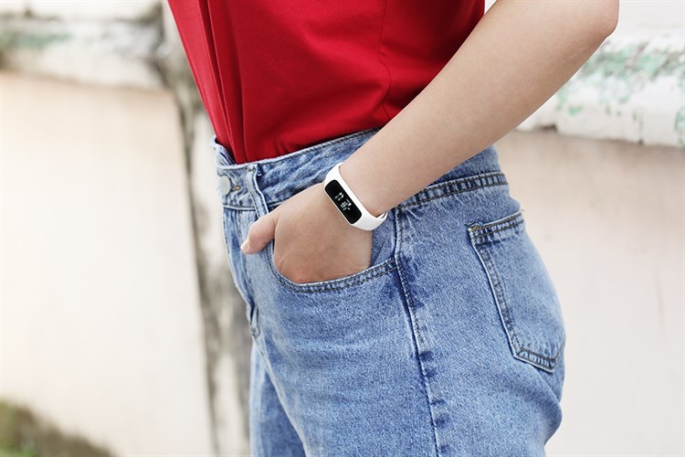 Vòng đeo tay thông minh Samsung Galaxy Fit e R375 Màu Trắng