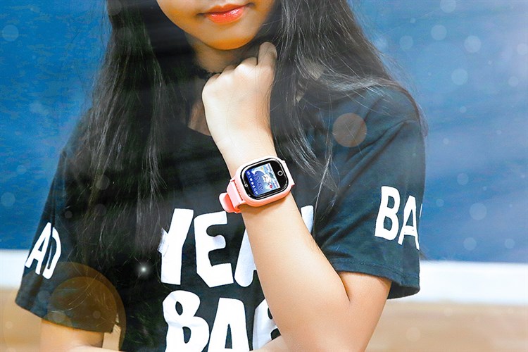 Đồng hồ định vị trẻ em Kidcare 06S Màu Hồng