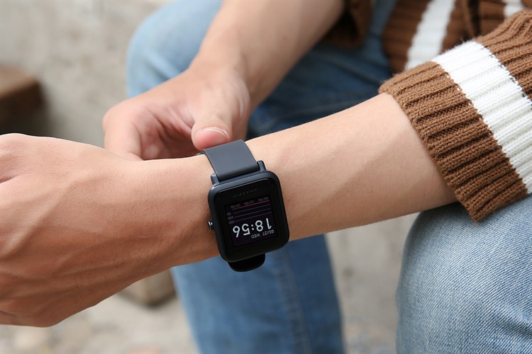Đồng hồ thông minh Huami Amazfit Bip S Màu Đen