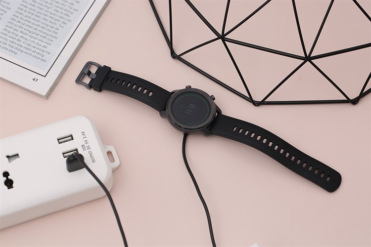 Đồng hồ thông minh Huami Amazfit GTR 42mm đen Màu Đen