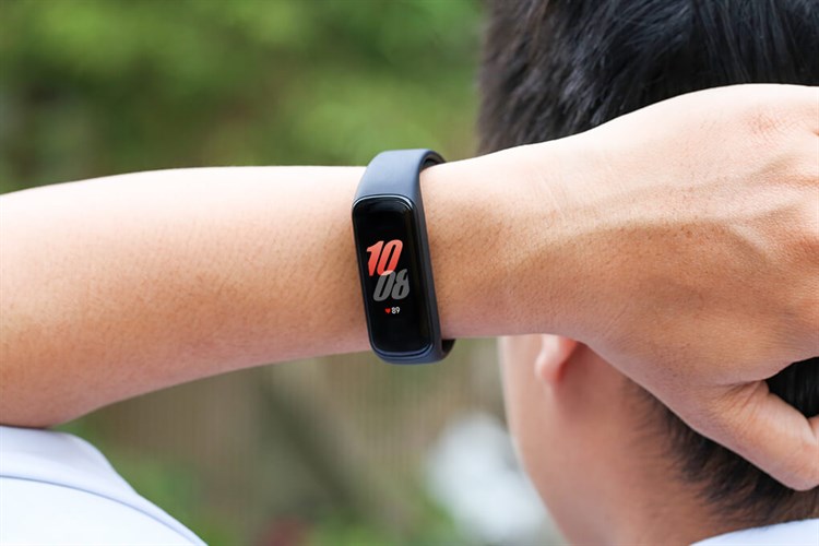 Vòng tay thông minh Samsung Galaxy Fit2 Đen Màu Đen