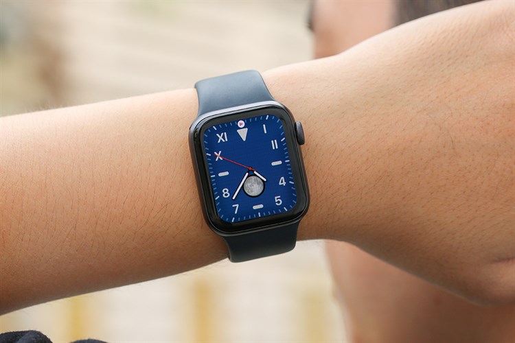 Đồng hồ thông minh Apple Watch S6 LTE 40mm viền nhôm dây silicone Màu Đen