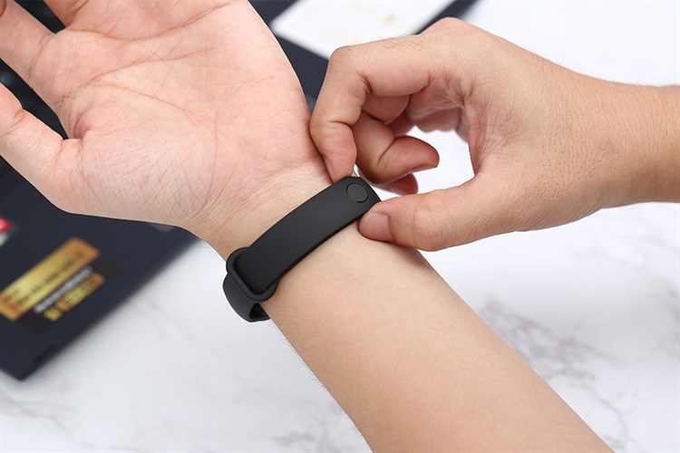 Vòng đeo tay thông minh Mi Band 6 Đen Màu Đen