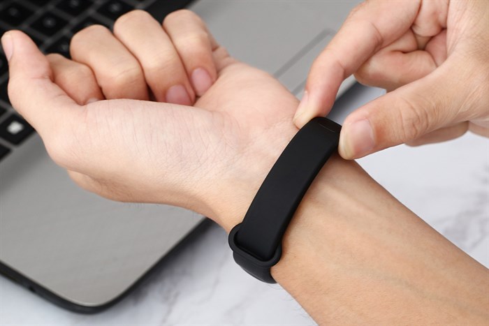 Vòng đeo tay thông minh Oppo Band Màu Đen