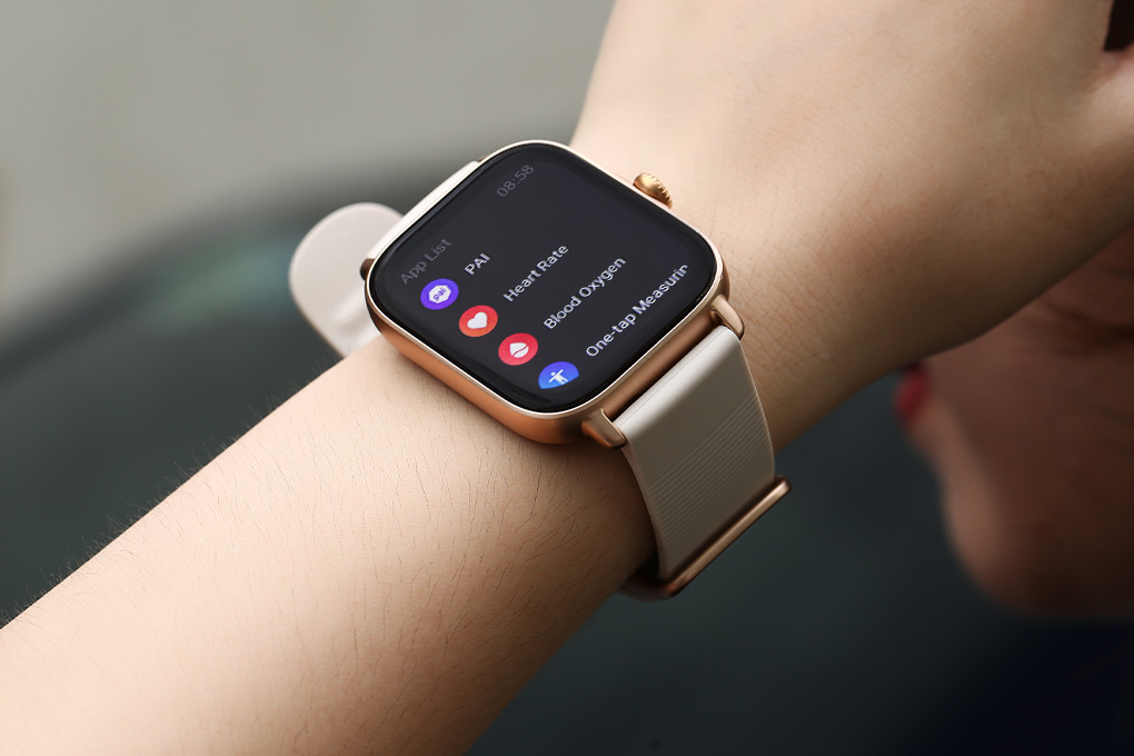 Đồng hồ thông minh Amazfit GTS 3 42.4mm Đen Màu Trắng