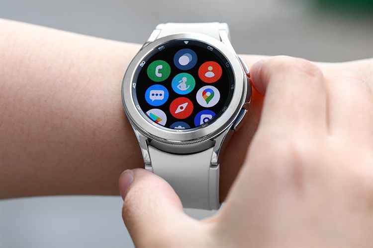 Đồng hồ thông minh Samsung Galaxy Watch4 Classic 42mm Màu Trắng