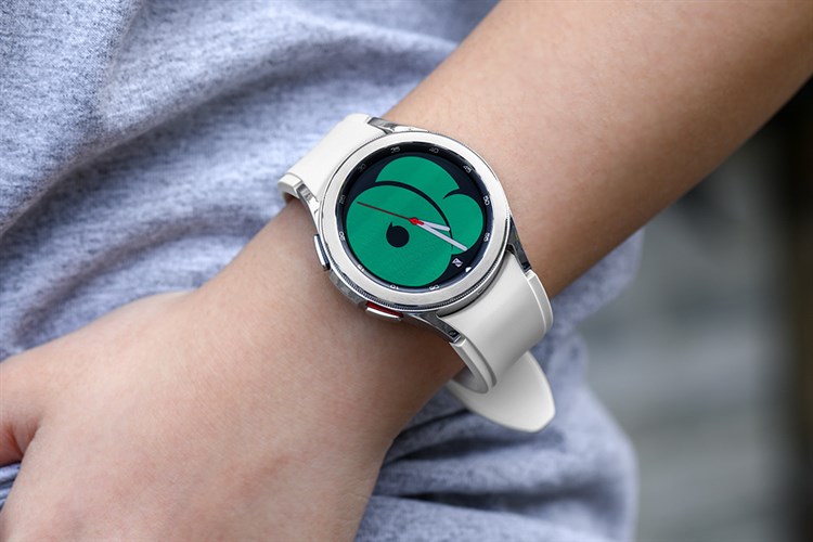 Đồng hồ thông minh Samsung Galaxy Watch4 Classic 42mm Màu Trắng