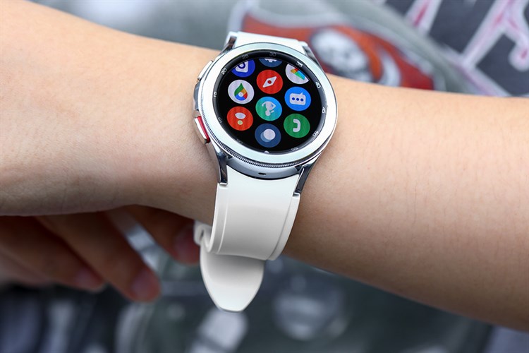 Đồng hồ thông minh Samsung Galaxy Watch4 Classic 42mm Màu Trắng