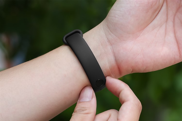 Vòng đeo tay thông minh Mi Band 7 Đen Màu Đen