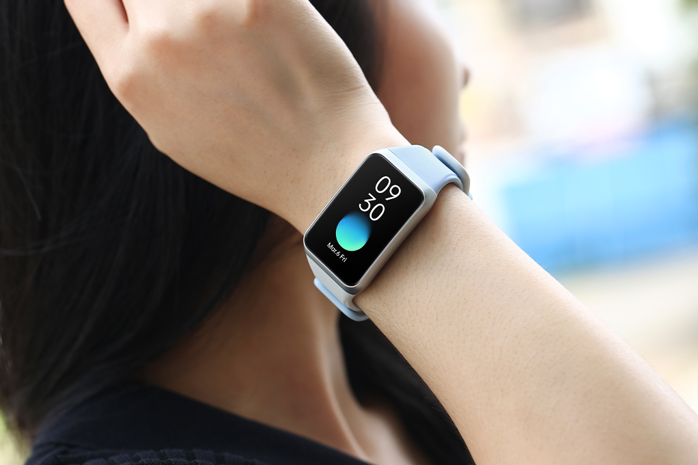 Vòng đeo tay thông minh Oppo Band 2 dây silicone Trắng - Xanh Màu Trắng - Xanh