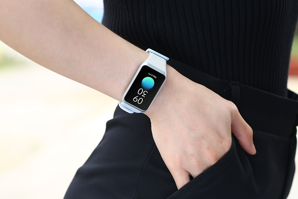 Vòng đeo tay thông minh Oppo Band 2 dây silicone Trắng - Xanh Màu Trắng - Xanh