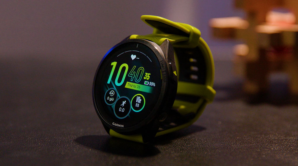 Garmin Forerunner 965 - Kiểu dáng hiện đại