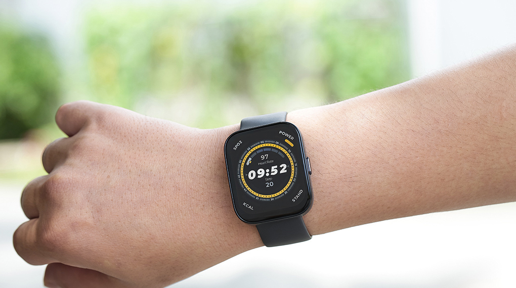 Amazfit BIP 5 44mm - Màn hình lớn