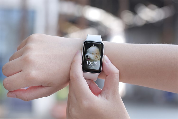 Vòng tay thông minh Samsung Galaxy Fit3 Màu Xám nhạt