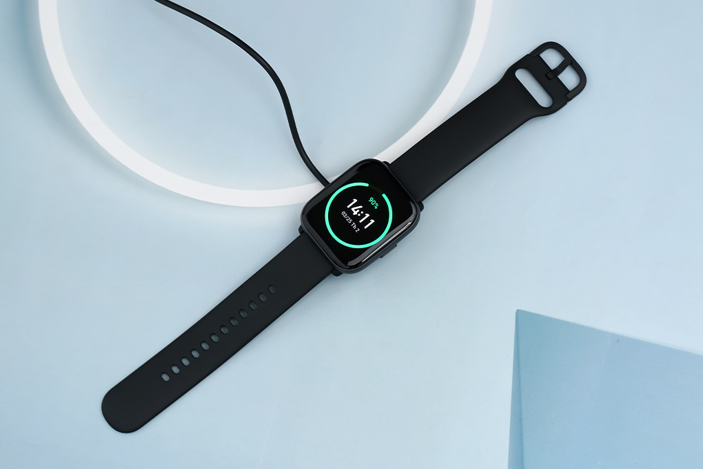 Amazfit Active 42.3mm dây silicone Màu Đen