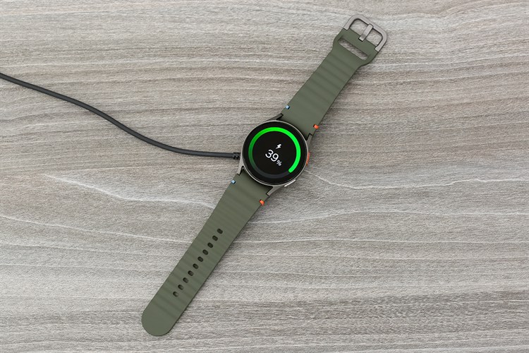 Samsung Galaxy Watch7 40mm dây silicone Màu Xanh rêu