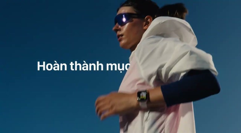 Apple Watch Series 11 GPS + Cellular 42mm viền Titanium dây Milan