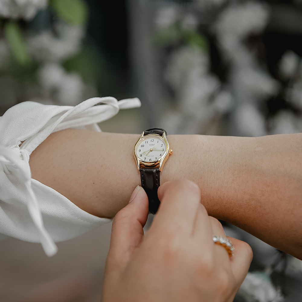 Đồng hồ CASIO 23 mm Nữ LTP-1094Q-7B4RDF