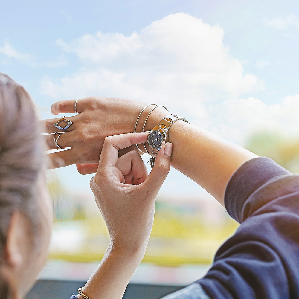 Đồng hồ CASIO Timeless 25 mm Nữ LTP-1241D-2A2DF