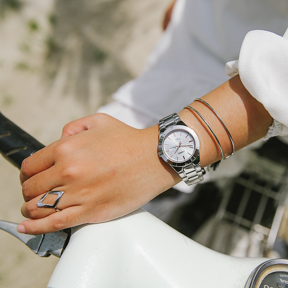 Đồng hồ CASIO 31 mm Nữ LTP-1410D-2AVDF