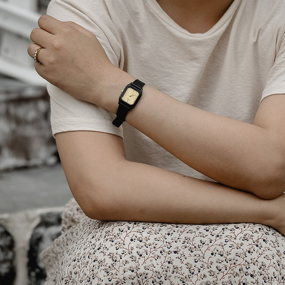 Đồng hồ CASIO 22.4 mm Nữ LQ-142E-9ADF