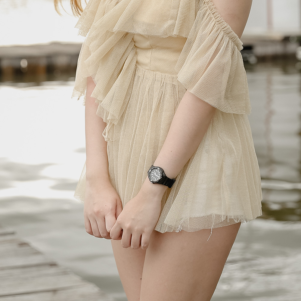 Đồng hồ CASIO 32.6 mm Nữ LRW-200H-1BVDF